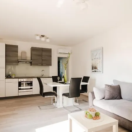 Apartment F&m Zadar